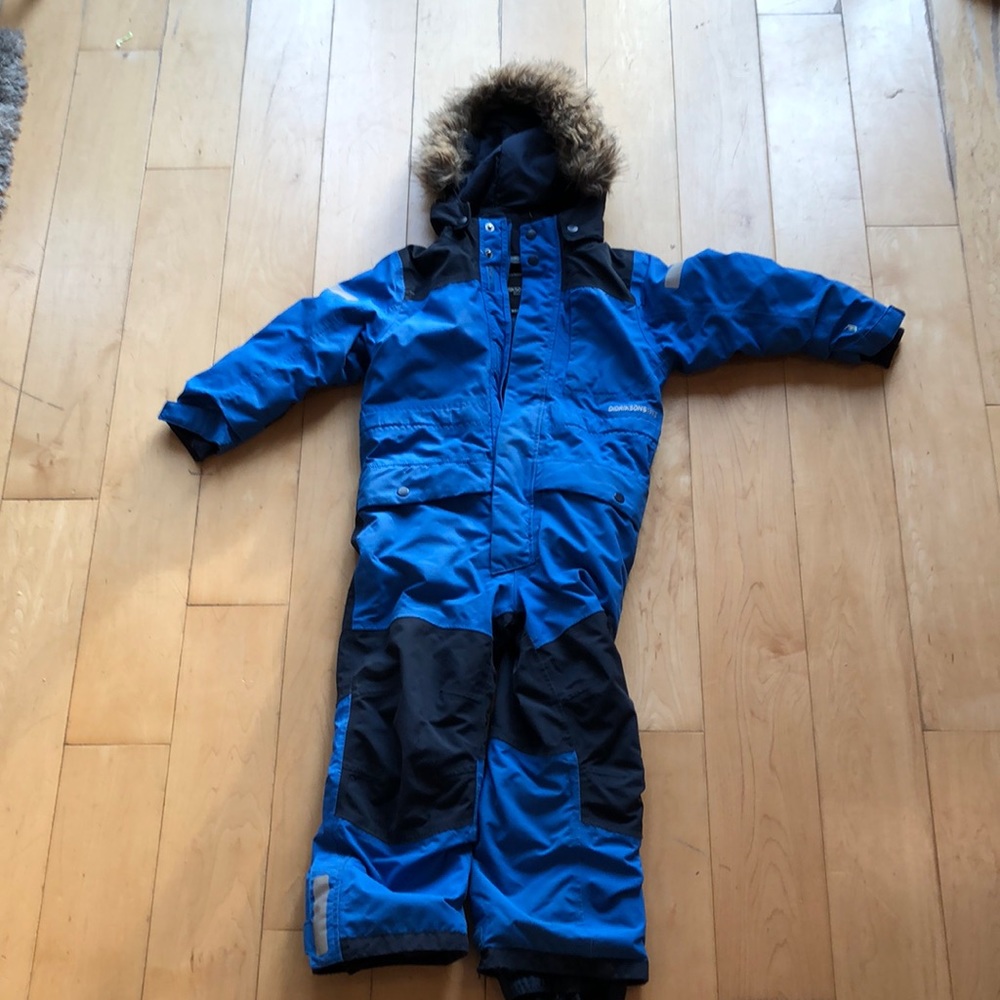 Fantastic Didrikson’s one piece snowsuit, warm as can be